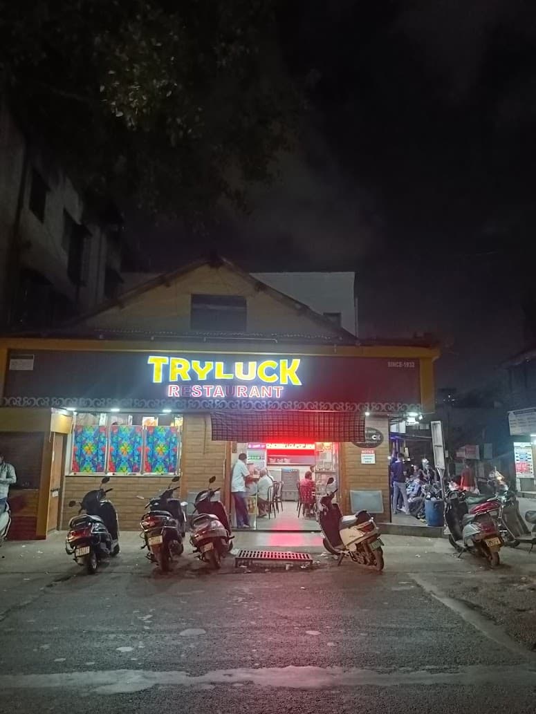 Tryluck Cafe